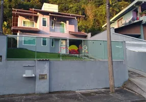 Foto 1 de Casa com 5 Quartos à venda, 172m² em Iririú, Joinville
