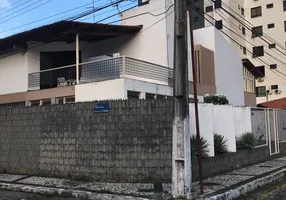 Foto 1 de Casa com 4 Quartos à venda, 380m² em Treze de Julho, Aracaju