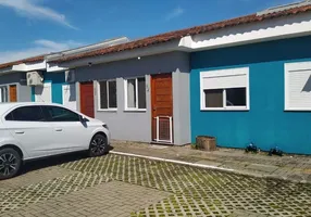 Foto 1 de Casa de Condomínio com 2 Quartos à venda, 45m² em Ponta Grossa, Porto Alegre