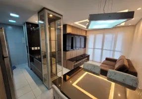 Foto 1 de Apartamento com 2 Quartos para alugar, 60m² em Meireles, Fortaleza