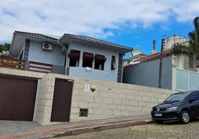 Foto 1 de Casa com 3 Quartos à venda, 200m² em Itaguaçu, Florianópolis