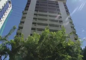 Foto 1 de Apartamento com 3 Quartos para alugar, 135m² em Madalena, Recife