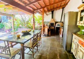 Foto 1 de Casa com 3 Quartos para alugar, 334m² em Jardim do Lago, Atibaia