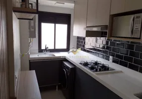 Foto 1 de Apartamento com 2 Quartos à venda, 49m² em Vila Curuçá, Santo André