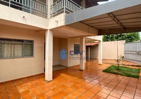 Foto 1 de Sobrado com 3 Quartos para venda ou aluguel, 163m² em Pinheiros, Londrina