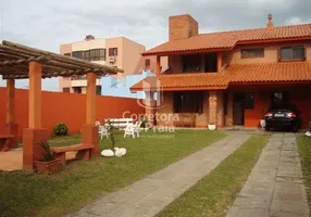 Foto 1 de Casa com 3 Quartos à venda, 182m² em Zona Nova, Tramandaí