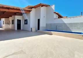 Foto 1 de Casa com 2 Quartos à venda, 75m² em Florida Mirim, Mongaguá