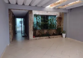 Foto 1 de Casa com 3 Quartos à venda, 191m² em Taboão, São Bernardo do Campo