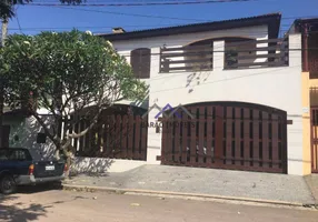 Foto 1 de Casa com 3 Quartos à venda, 311m² em Vila Galvao, Jundiaí