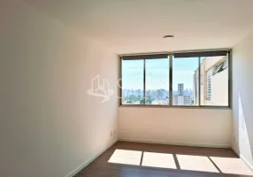 Foto 1 de Apartamento com 2 Quartos para alugar, 75m² em Aclimação, São Paulo