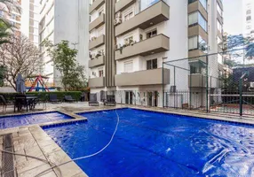 Foto 1 de Apartamento com 3 Quartos à venda, 130m² em Cerqueira César, São Paulo