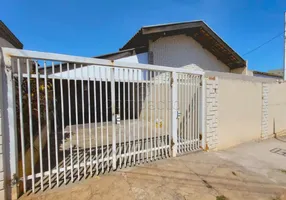 Foto 1 de Casa com 3 Quartos para alugar, 150m² em Vila Santo Antonio, São José do Rio Preto