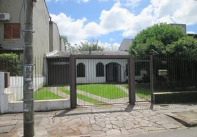 Foto 1 de Casa com 3 Quartos à venda, 163m² em Guarujá, Porto Alegre