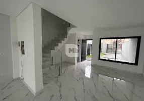 Foto 1 de Sobrado com 3 Quartos à venda, 127m² em Xaxim, Curitiba