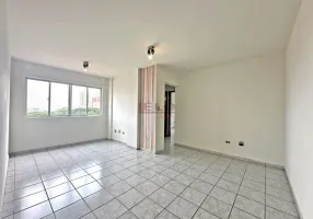 Foto 1 de Apartamento com 2 Quartos para alugar, 60m² em Zona 07, Maringá