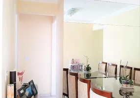 Foto 1 de Apartamento com 2 Quartos à venda, 57m² em Chacara Agrindus, Taboão da Serra