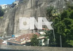 Foto 1 de Casa com 6 Quartos à venda, 200m² em Catete, Rio de Janeiro