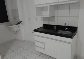 Foto 1 de Apartamento com 3 Quartos para alugar, 70m² em Parque das Árvores, Parnamirim