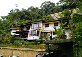 Foto 1 de Casa com 9 Quartos à venda, 307m² em Carlos Guinle, Teresópolis