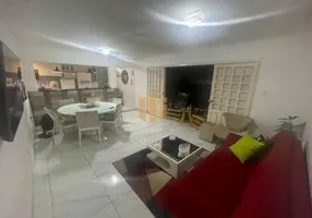 Foto 1 de Casa com 4 Quartos à venda, 400m² em Casa Forte, Recife