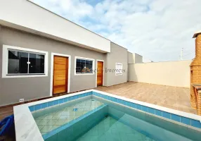 Foto 1 de Casa com 2 Quartos à venda, 67m² em Jardim Grandesp, Itanhaém