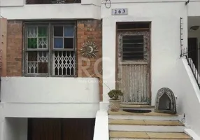 Foto 1 de Casa com 4 Quartos à venda, 196m² em Espiríto Santo, Porto Alegre