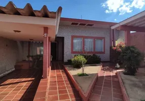 Foto 1 de Casa com 3 Quartos à venda, 548m² em Vila São João da Boa Vista, Bauru