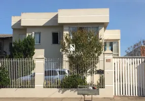 Foto 1 de Casa com 5 Quartos à venda, 300m² em Centro, Torres