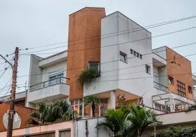 Foto 1 de Sobrado com 6 Quartos à venda, 380m² em Jardim Avelino, São Paulo