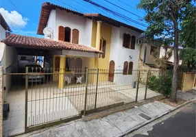 Foto 1 de Sobrado com 4 Quartos à venda, 186m² em Mata da Praia, Vitória