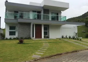 Foto 1 de Sobrado com 4 Quartos à venda, 256m² em Morrinhos, Garopaba