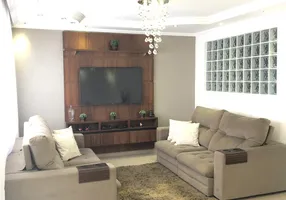 Foto 1 de Casa com 3 Quartos à venda, 176m² em Jardim Armênia, Mogi das Cruzes