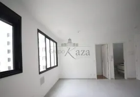 Foto 1 de Apartamento com 1 Quarto à venda, 34m² em Jurubatuba, São Paulo