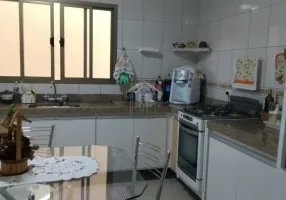 Foto 1 de Sobrado com 3 Quartos à venda, 286m² em Vila Jordanopolis, São Bernardo do Campo