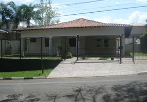 Foto 1 de Casa com 3 Quartos para venda ou aluguel, 402m² em Condominio Marambaia, Vinhedo