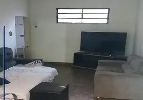 Foto 1 de Sobrado com 6 Quartos à venda, 162m² em Vila Tibério, Ribeirão Preto