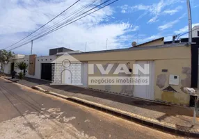 Foto 1 de Casa com 2 Quartos à venda, 130m² em Bosque dos Buritis, Uberlândia