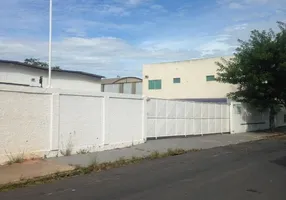 Foto 1 de Galpão/Depósito/Armazém para venda ou aluguel, 1800m² em Novo Cavaleiro, Macaé