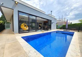 Foto 1 de Casa de Condomínio com 3 Quartos à venda, 304m² em Granja Viana, Carapicuíba