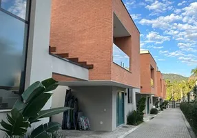 Foto 1 de Casa de Condomínio com 3 Quartos à venda, 202m² em Camburi, São Sebastião