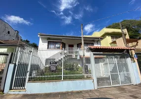 Foto 1 de Casa com 3 Quartos à venda, 288m² em Passo da Areia, Porto Alegre