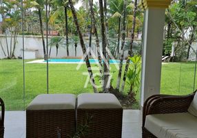 Casa com 5 Quartos à venda, 240m² em Balneário Praia do Pernambuco, Guarujá - imagem 1 Foto 1 de Casa com 5 Quartos à venda, 240m² em Balneário Praia do Pernambuco, Guarujá