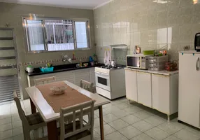 Foto 1 de Casa com 3 Quartos à venda, 150m² em Parque São Lucas, São Paulo