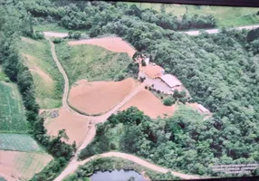 Foto 1 de Fazenda/Sítio com 2 Quartos à venda, 30000m² em Centro, Guapiara