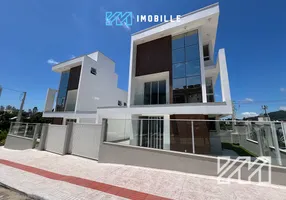 Foto 1 de Casa com 3 Quartos à venda, 200m² em Ariribá, Balneário Camboriú