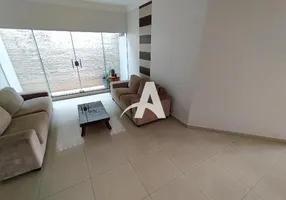 Foto 1 de Sobrado com 3 Quartos para alugar, 400m² em Tubalina, Uberlândia