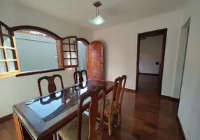 Foto 1 de Casa com 3 Quartos à venda, 215m² em Estrela do Oriente, Belo Horizonte