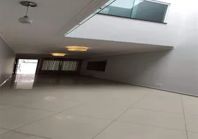 Foto 1 de Sobrado com 3 Quartos à venda, 180m² em Vila Santa Isabel, São Paulo