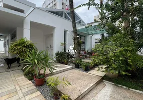 Foto 1 de Casa com 3 Quartos à venda, 220m² em Ponta da Praia, Santos