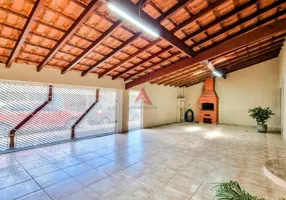 Foto 1 de Casa com 4 Quartos para venda ou aluguel, 210m² em Vila Zezé, Jacareí